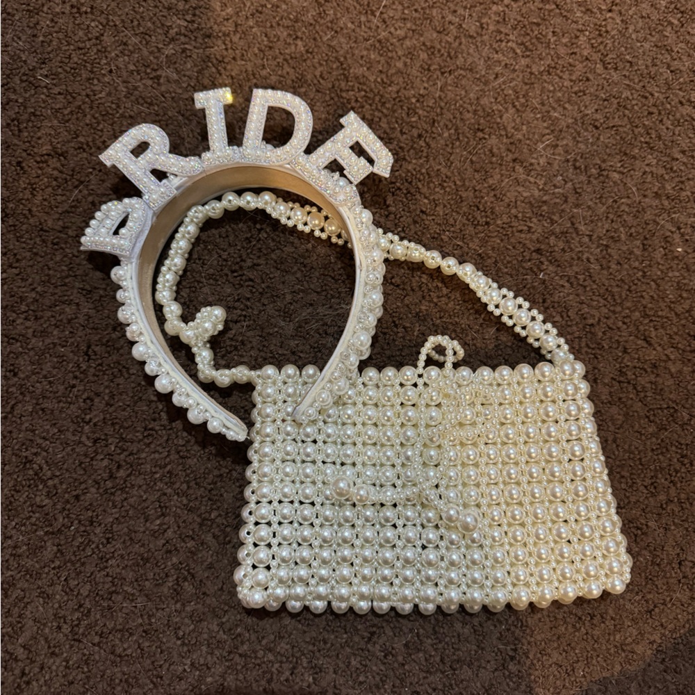 Pearl bride headband and purse!